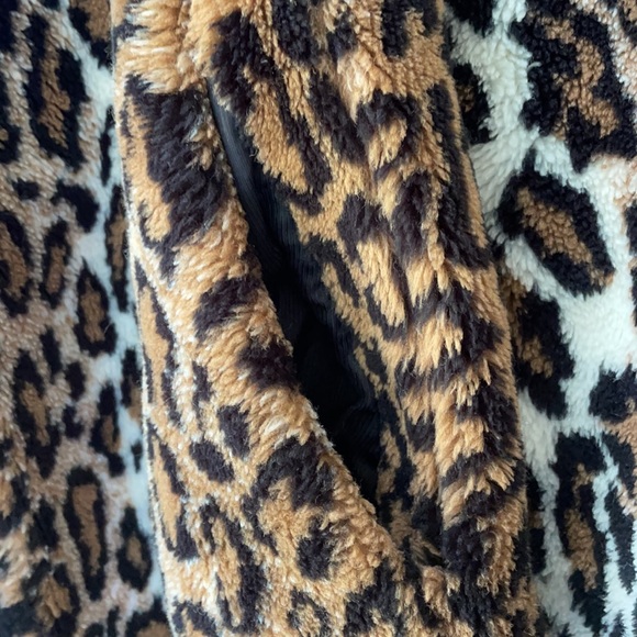 Leopard cozy coat - Picture 2 of 3